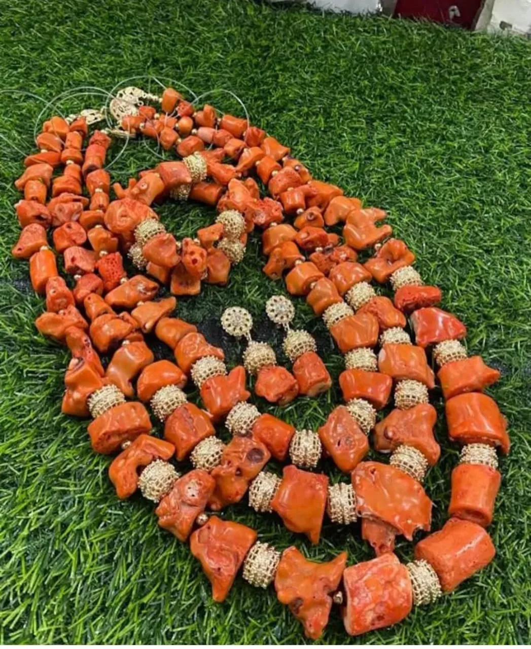 Bamboo coral set for women