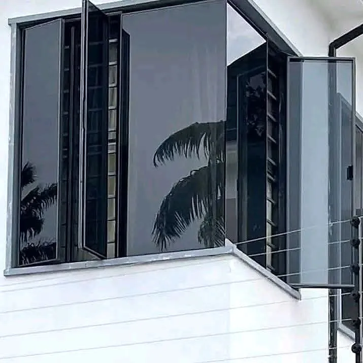Dark Tinted Glass Louvre Windows with Aluminium Frame